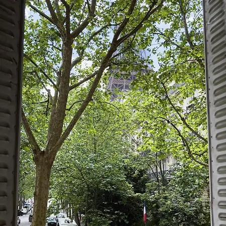 Charming French Style With Eiffel Tower View Prime Location Near Attractions Appartamento Parigi