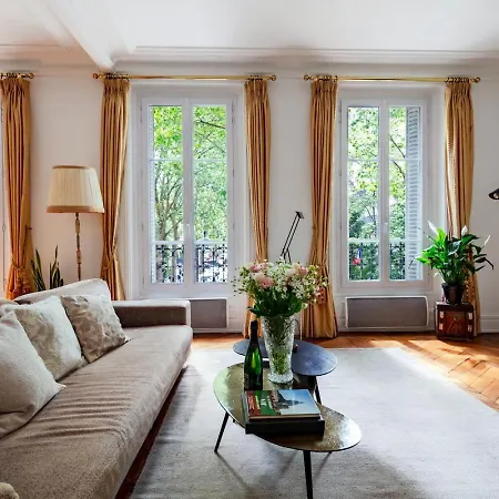 Appartamento Charming French Style With Eiffel Tower View Prime Location Near Attractions