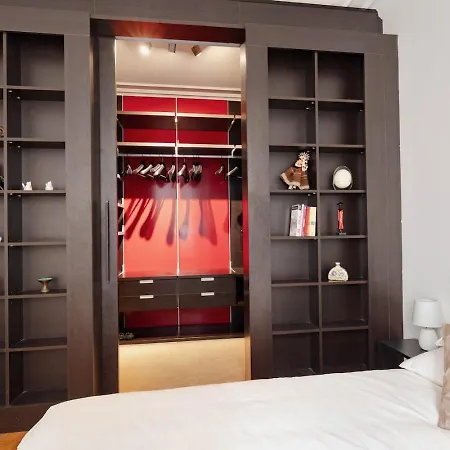 Charming French Style With Eiffel Tower View Prime Location Near Attractions Parigi